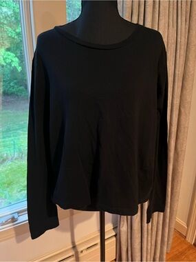 PINK Victoria's Secret Black Long-Sleeve Crew Tee